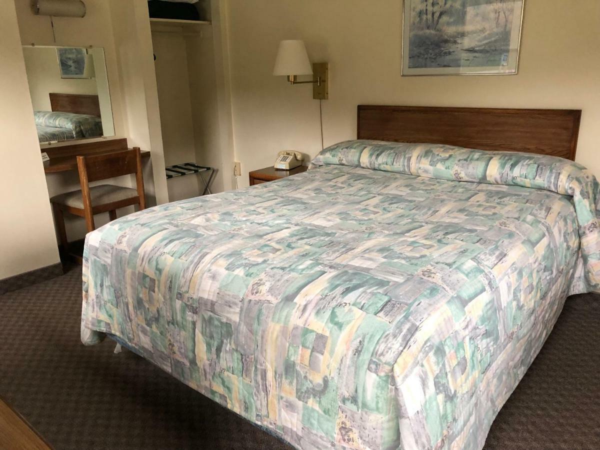 Colton Point Motel Wellsboro Εξωτερικό φωτογραφία